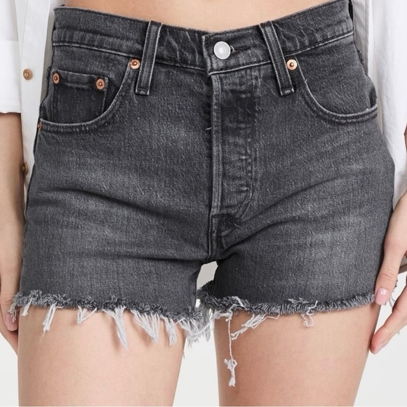 Levi’s 501 Original Denim Short Size 28 - Picture 1 of 5
